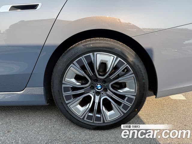 BMW 7시리즈 (G70) 740i sDrive Design Pure Excellence, 2023 все фото