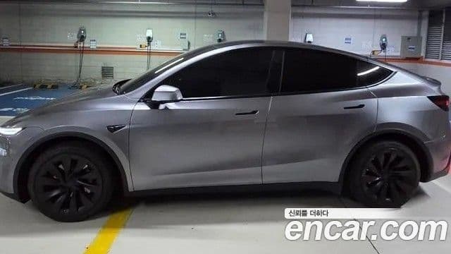 Tesla модель Y Premium Long Range AWD, 2025 3