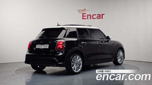 Mini Cooper 3세대, 2022 2