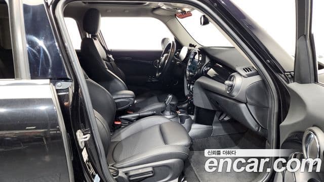 Mini Cooper 3세대, 2022 11