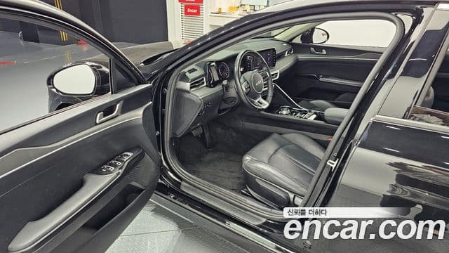 Kia K5 3세대 Trendy, 2023 11