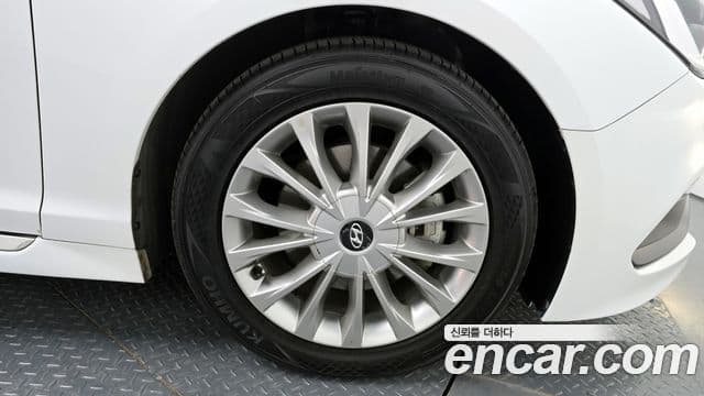 Hyundai LF Sonata 1.6 турбо Smart, 2016 все фото