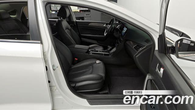 Hyundai LF Sonata 1.6 турбо Smart, 2016 11