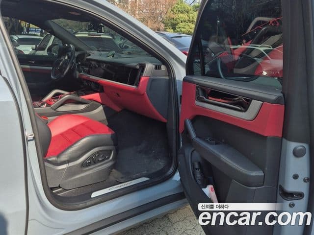 Porsche Cayenne (PO536) 3.0 купе, 2024 3