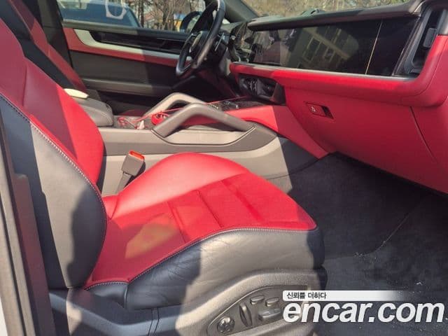 Porsche Cayenne (PO536) 3.0 купе, 2024 17