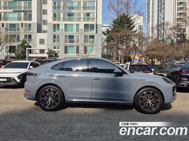 Porsche Cayenne (PO536) 3.0 купе, 2024 12