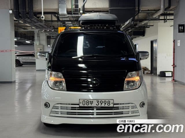 Nissan 엘그란드 E51, 2004 3