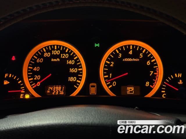 Nissan 엘그란드 E51, 2004 8