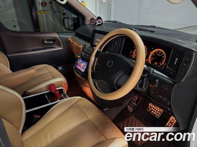 Nissan 엘그란드 E51, 2004 10