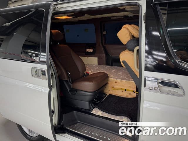 Nissan 엘그란드 E51, 2004 15