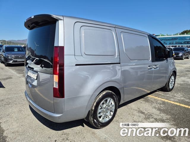 Hyundai Staria Modern, 2024 6