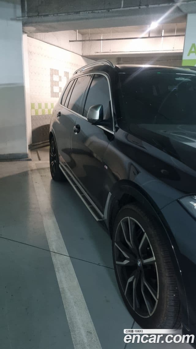 BMW X7 (G07) xDrive 40d M Sport 6인승, 2022 4