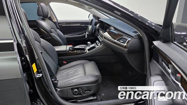 Genesis G90 Premium Luxury, 2019 10