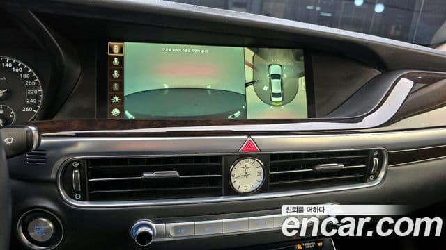 Genesis G90 Premium Luxury, 2019 16