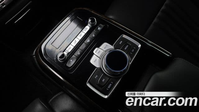 Genesis G90 Premium Luxury, 2019 17