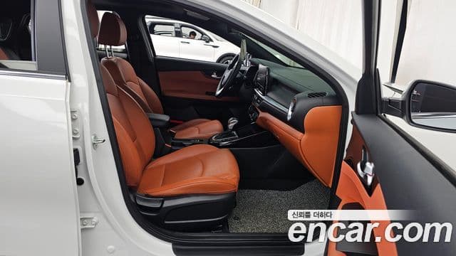 Kia The / новый New K3 2세대 Signature, 2024 11