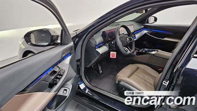BMW 5시리즈 (G60) 520i M Sport, 2026 10