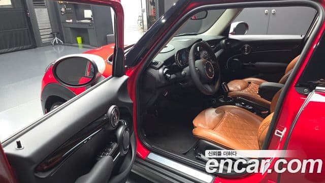 Mini Cooper 3세대, 2024 10