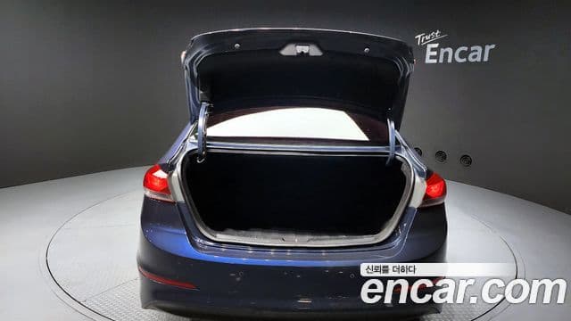 Hyundai Avante AD 1.6 GDI Value Plus, 2018 20