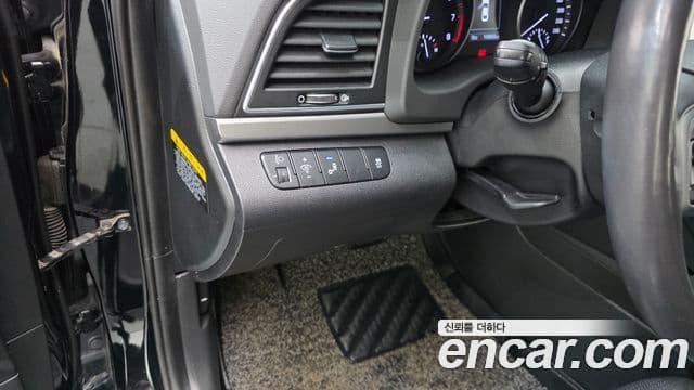 Hyundai Avante AD Special, 2016 15