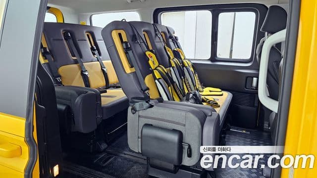 Hyundai Staria 15인승, 2025 12