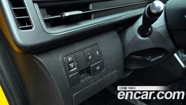 Hyundai Staria 15인승, 2025 16