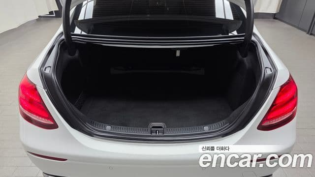 Mercedes-Benz E-класс W213 Avantgarde, 2017 20