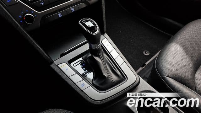 Hyundai Avante AD 1.6 GDI Value Plus, 2018 9