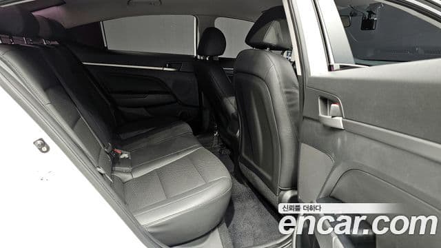 Hyundai Avante AD 1.6 GDI Value Plus, 2018 11