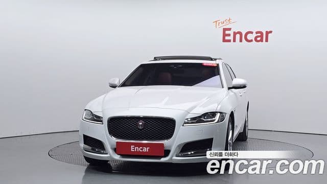 Jaguar XF (X260) 20d Portfolio, 2019 3