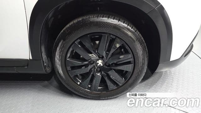 Peugeot 2008 1.5 BlueHDi Allure, 2019 все фото