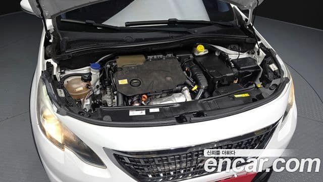 Peugeot 2008 1.5 BlueHDi Allure, 2019 6