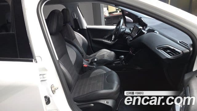 Peugeot 2008 1.5 BlueHDi Allure, 2019 11