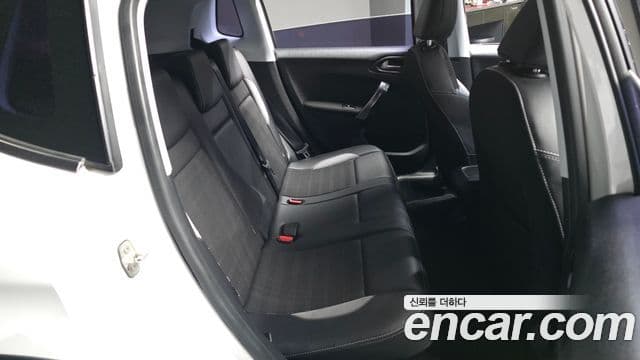 Peugeot 2008 1.5 BlueHDi Allure, 2019 12