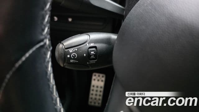 Peugeot 2008 1.5 BlueHDi Allure, 2019 17