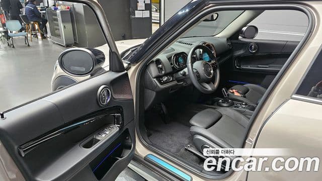 Mini Cooper Countryman 2세대, 2023 10