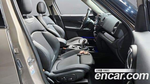 Mini Cooper Countryman 2세대, 2023 11