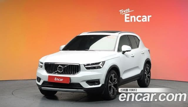 Volvo XC40 B4 Inscription, 2021 1