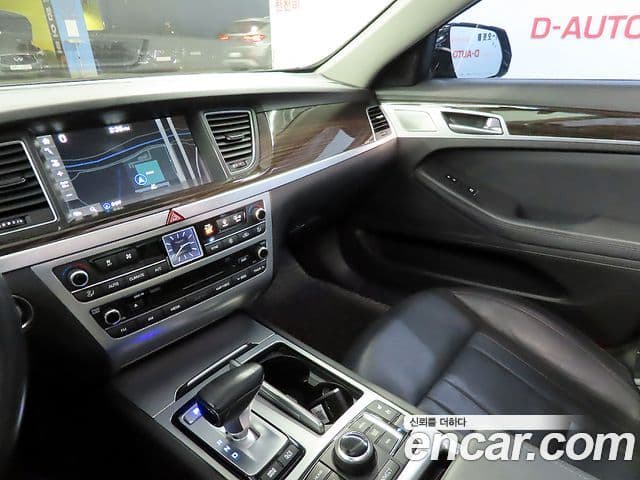 Genesis G80 Premium Luxury, 2018 17