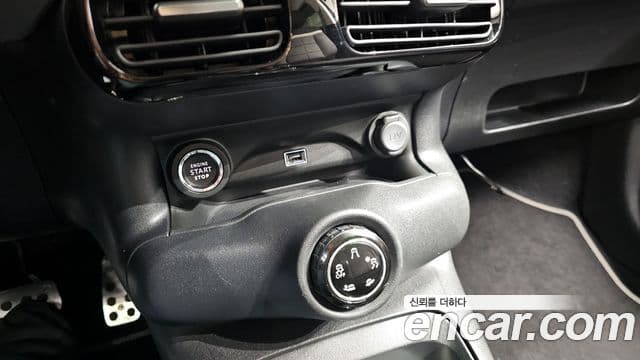 Ситроен / DS C4 Cactus 1.5 BlueHDi Shine, 2019 18