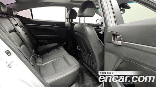 Hyundai Avante AD Premium, 2016 11