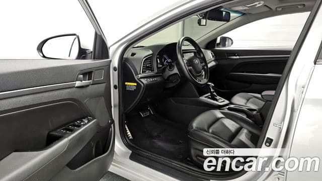 Hyundai Avante AD Premium, 2016 12