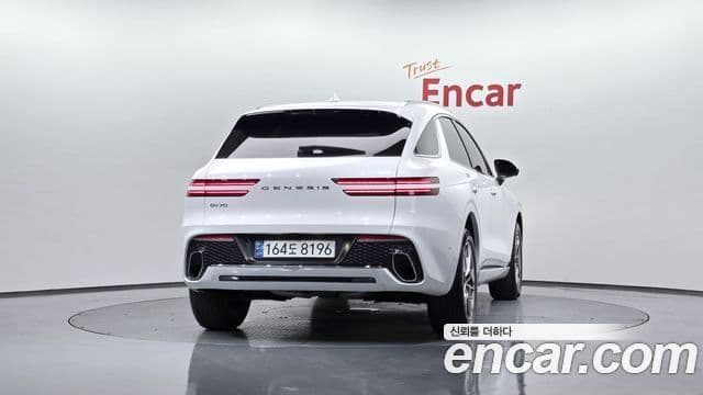 Genesis GV70, 2023 4