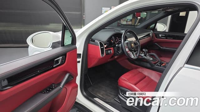 Porsche Cayenne (PO536) 3.0 купе, 2022 10