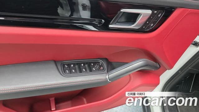 Porsche Cayenne (PO536) 3.0 купе, 2022 14