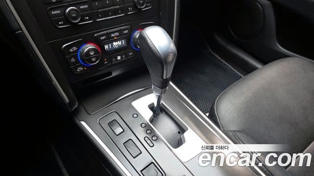 Renault Korea(Samsung) SM7 Nova LPLI 2.0 LPe для людей с инвалидностью, 2016 9