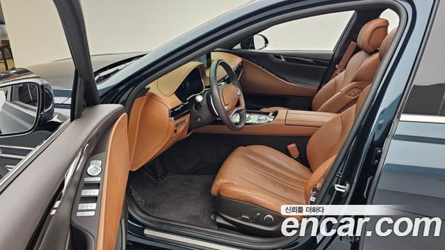 Genesis G80 (RG3) бензин 2.5 турбо AWD, 2023 10