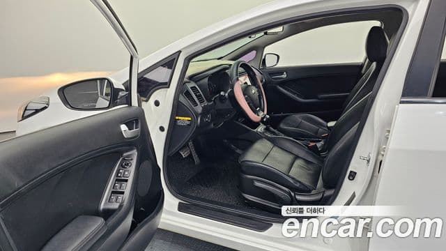 Kia K3 Trendy, 2015 10