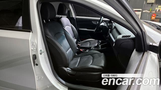 Kia The / новый New K3 2세대 Prestige, 2022 12