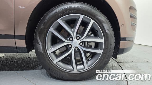 Land Rover Range Rover Evoque 2세대 P250 Dynamic SE, 2025 9